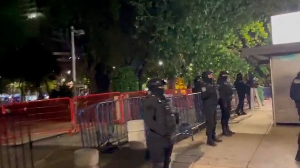 Cámara de Senadores recupera el Jardín Pasteur; amanece con vallas y policías de CDMX