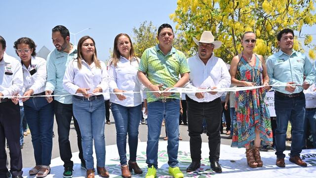 Ricardo Gallardo inauguró carretera