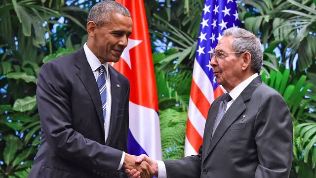 Barack Obama y Raúl Castro en visita histórica a La Habana.
