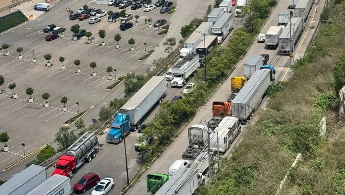 Autopista México-Querétaro colapsada
