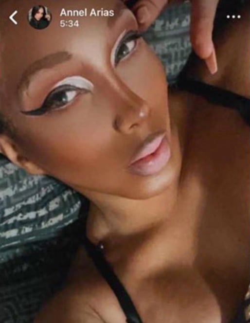 Annel Arias hace un blackface