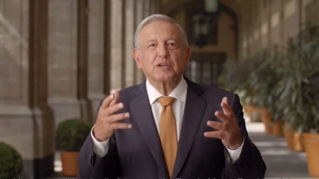 El presidente presume en dos spots ser un "hombre de palabra".