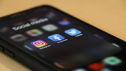 Scroll infinito: qué es y cómo cambia la forma de usar redes sociales