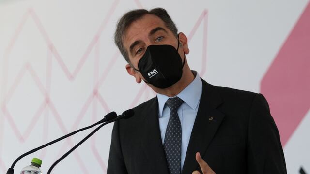 Lorenzo Córdova, INE