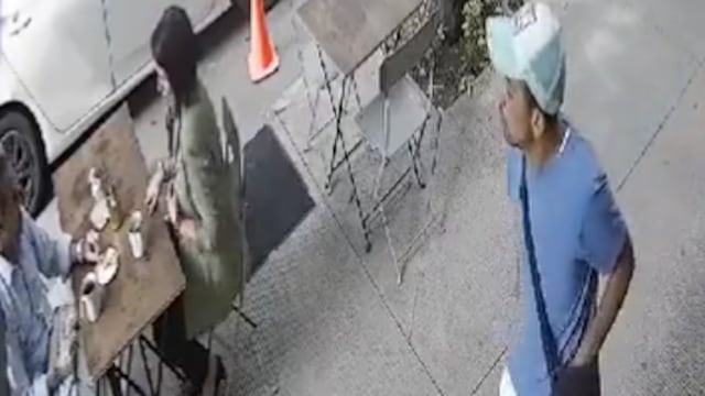 Video muestra cómo en menos de un minuto asaltan a clientes de restaurante en la Condesa