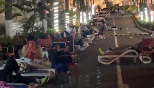 Turistas en Acapulco/@Fafhoo
