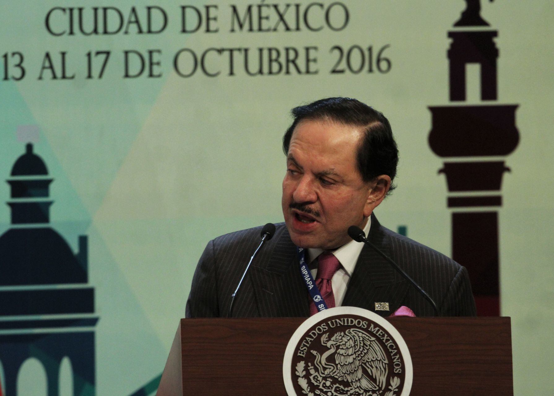 Juan Francisco Ealy Ortiz, dueño de El Universal que viajó a la boda de Santiago Nieto y Carla Humphrey