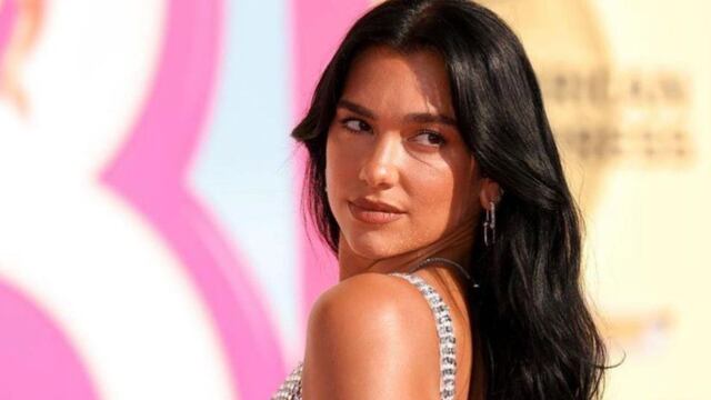 Dua Lipa deslumbra en alfombra rosa de la premiere de Barbie