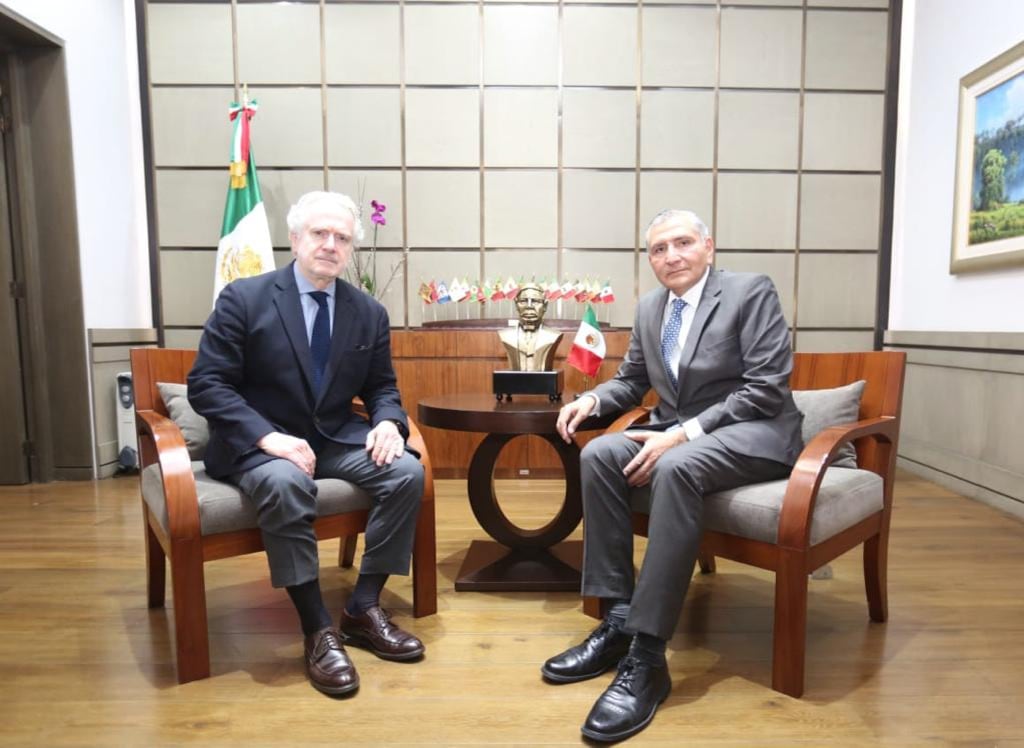 Gobernación recibe a Santiago Creel, diputado federal del PAN