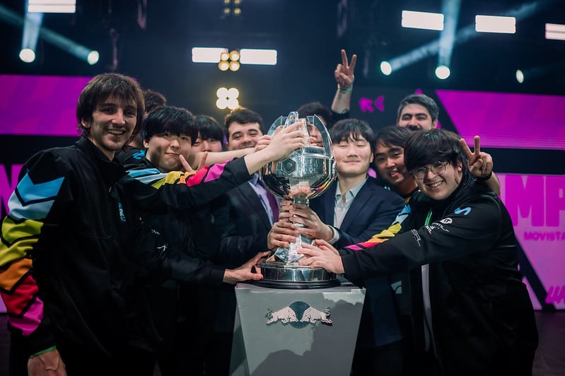 Rainbow7 campeón de la LLA de League of Legends