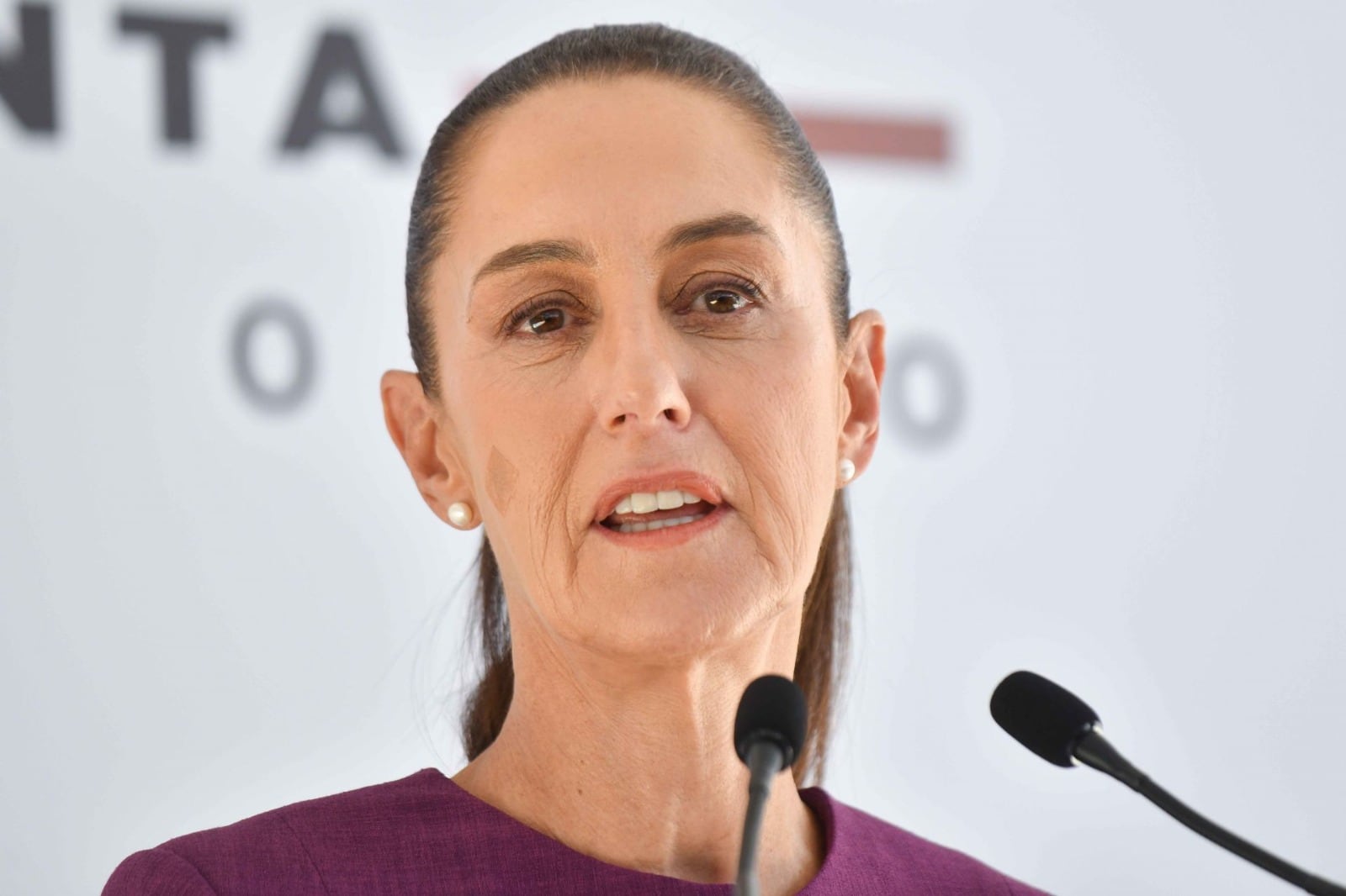 Claudia Sheinbaum pide encuesta para reforma al Poder Judicial