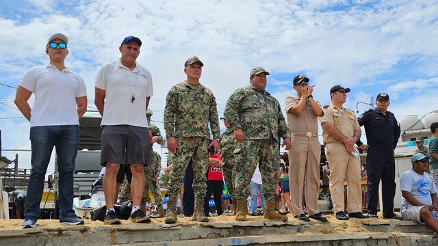 Gobierno de Abelina López colabora en demostración de la Marina en Puerto Marqués
