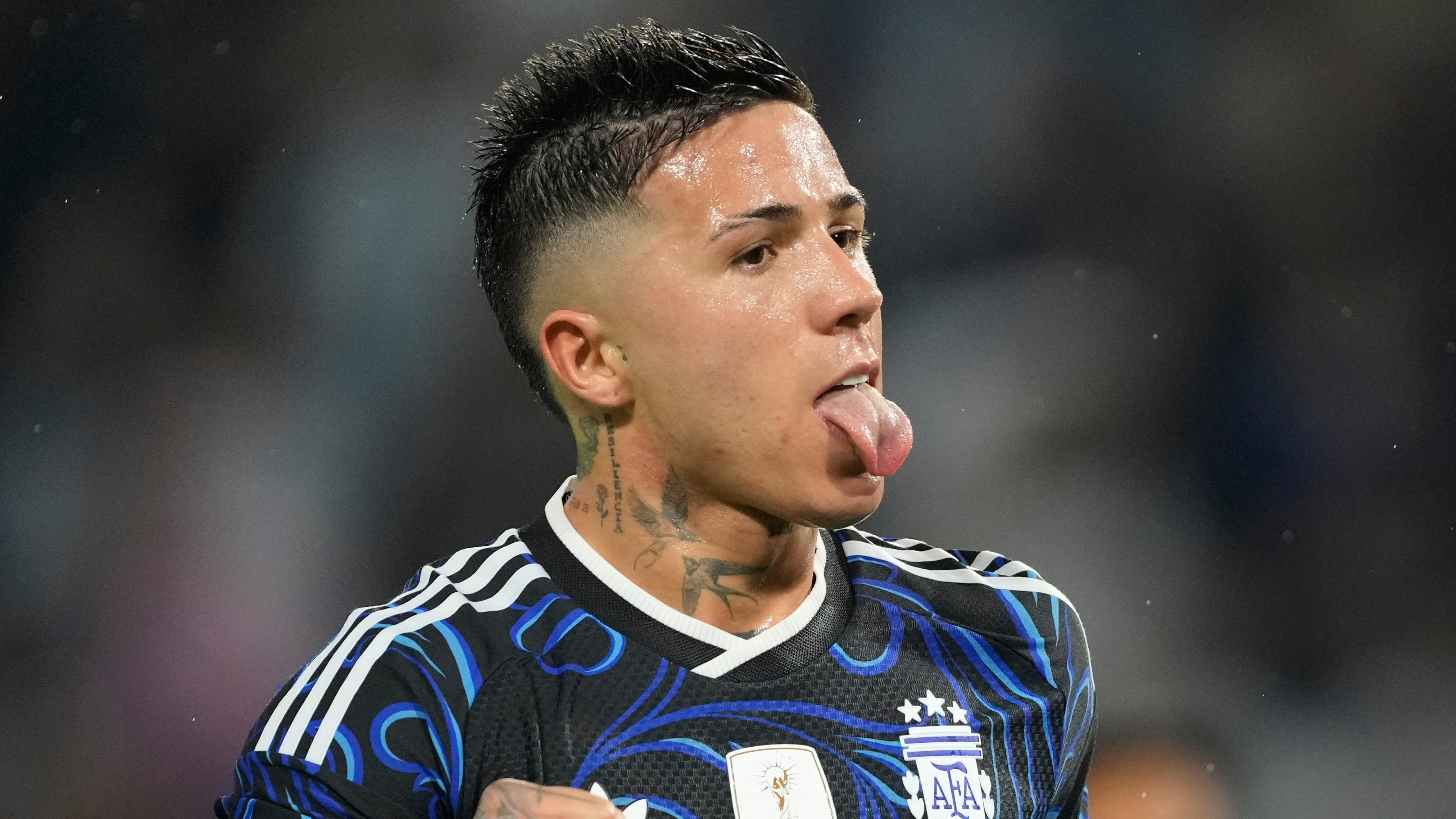 Chelsea aparta a Enzo Fernández por comentarios sobre Madrid