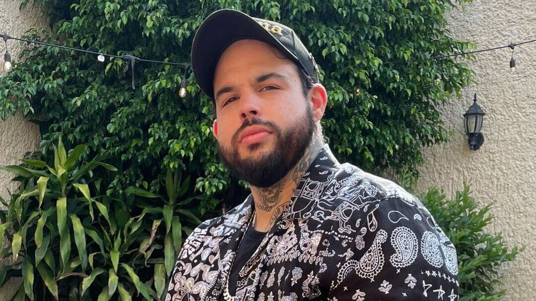 Emiliano Aguilar preguntó ¿Qué es poner el cuerno? y las burlas a Ángela Aguilar no pararon