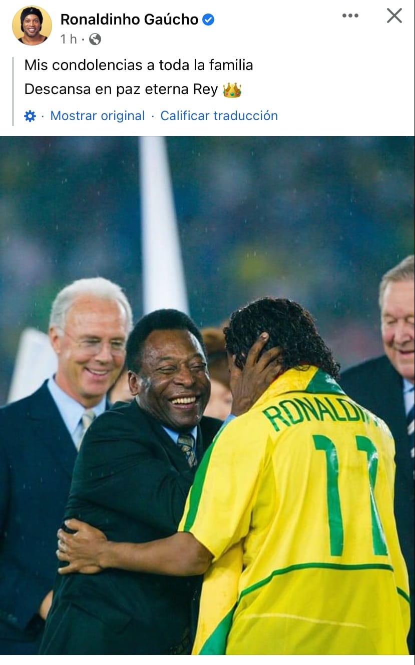 Ronaldinho se despidió de Pelé.