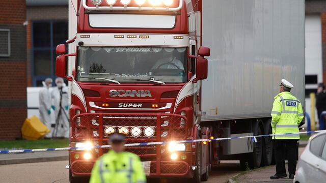 Tráiler con 39 cuerpos en Essex