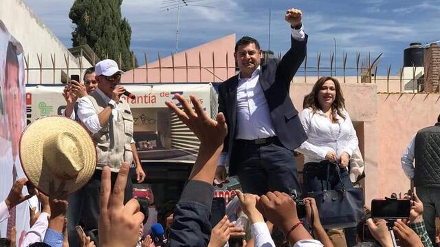 Alejandro Armenta se registra como precandidato de Morena