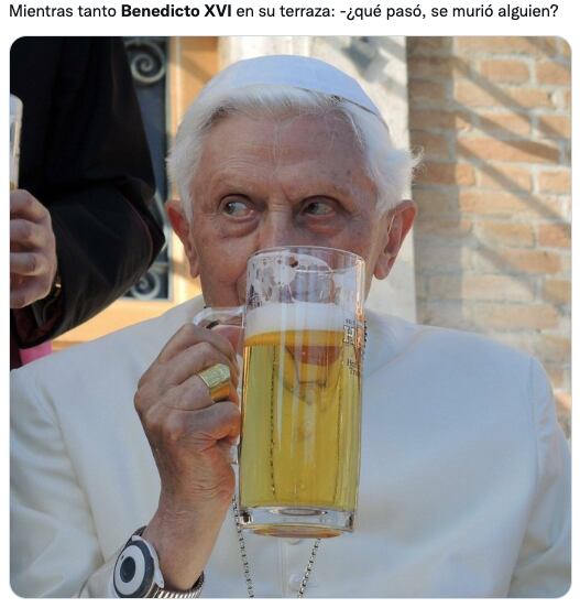 Memes de Benedicto XVI sobre su supuesta muerte