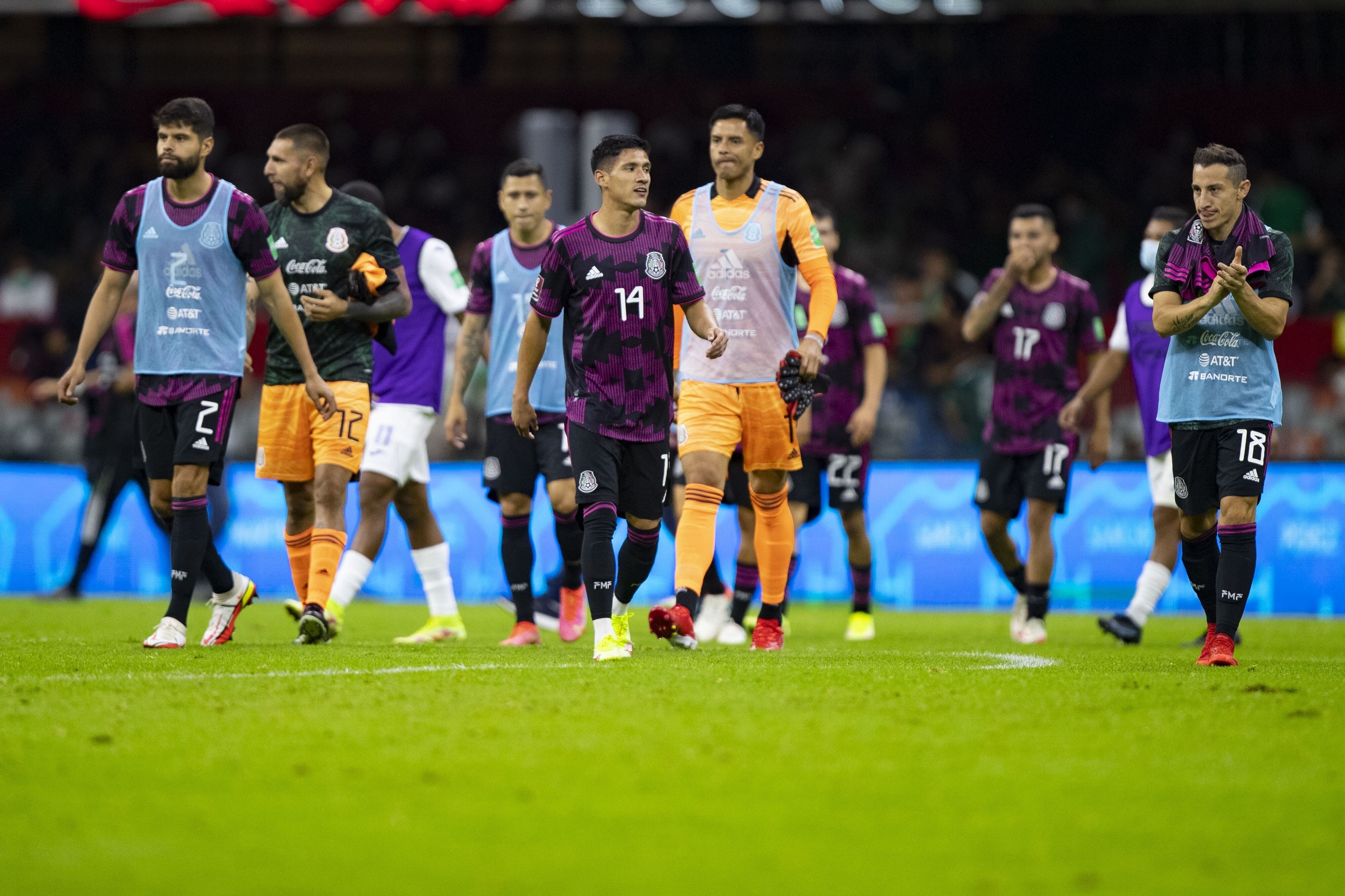 Selección de futbol de México en el Estadio Azteca
