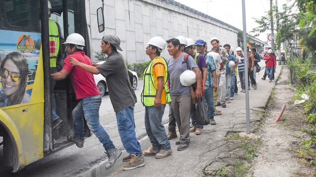 Capacitan a albañiles para que dejen de lanzan piropos a mujeres