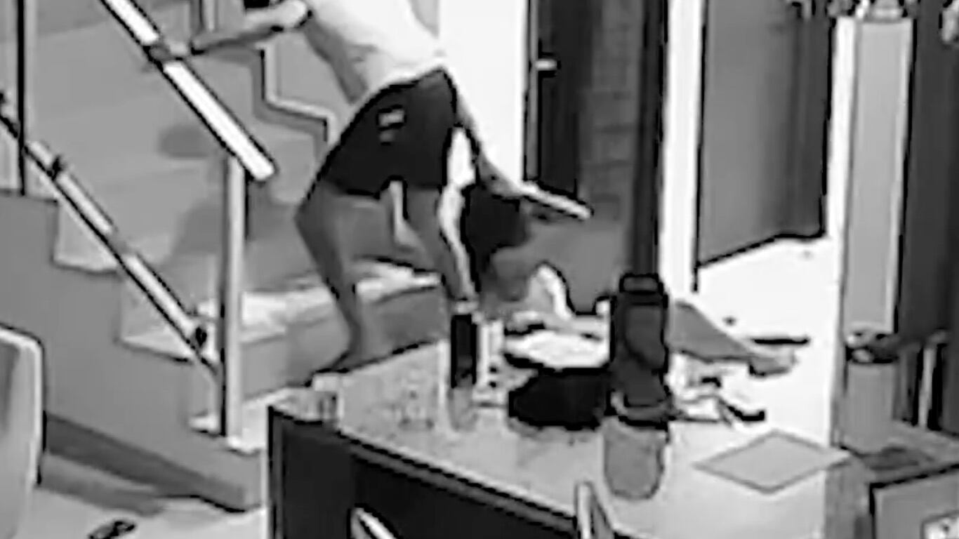 Arturo Antonio Aguirre Moreno: Sergio Mayer exhibe video de hombre dando golpiza a mujer en Quintana Roo