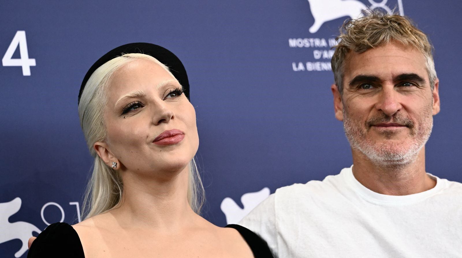 Lady Gaga y Joaquin Phoenix presentando Joker 2 en el Festival de Venecia