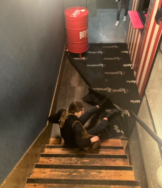 Se cae en la misma discoteca todos los jueves