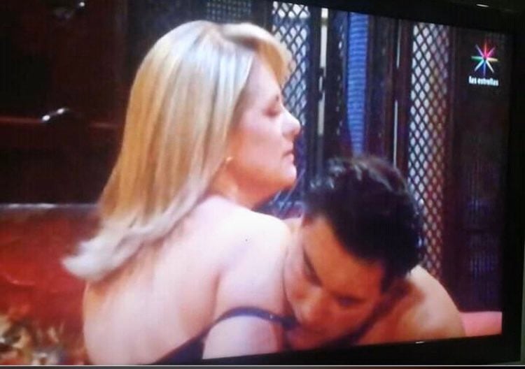 Amores Verdaderos: Escenas de Erika Buenfil y Eduardo Yáñez.