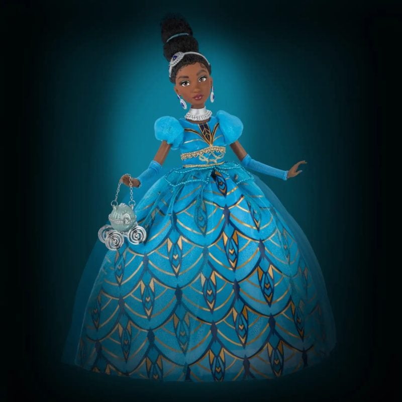 Línea de las nuevas muñecas de las princesas Disney afrodescendientes