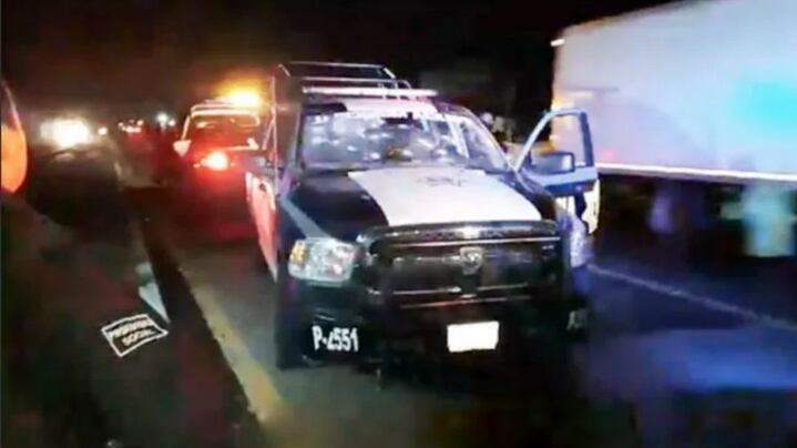 Dejan 5 cuerpos afuera de oficinas de Policía de Coahuila