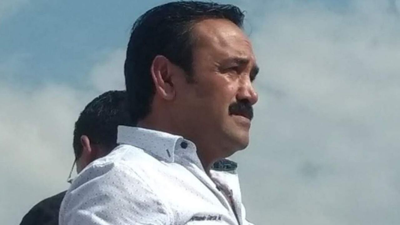 Toma protesta Armando García como alcalde de Valle de Chalco tras muerte de Francisco Tenorio