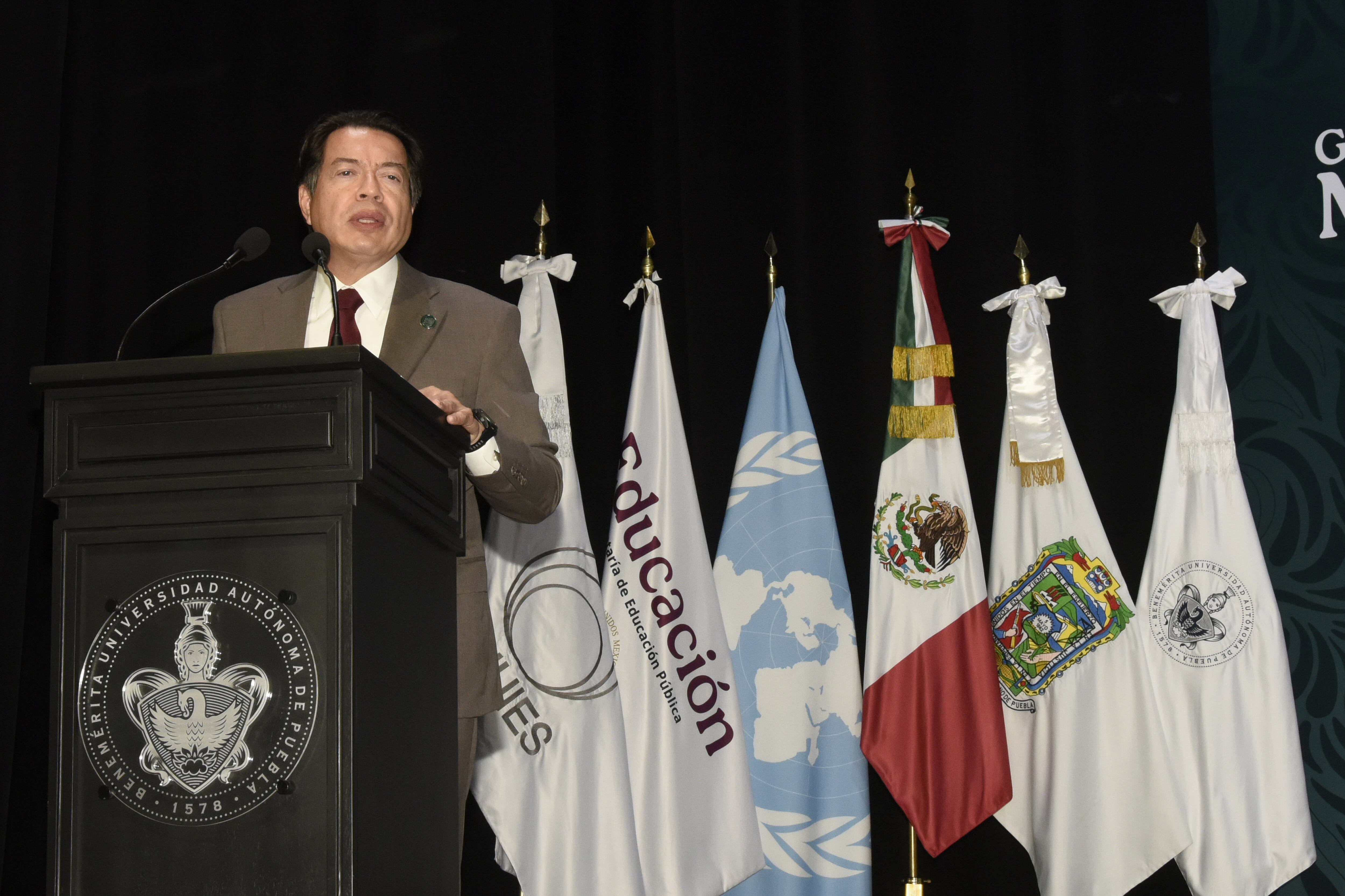 BUAP analiza impacto de dispositivos digitales