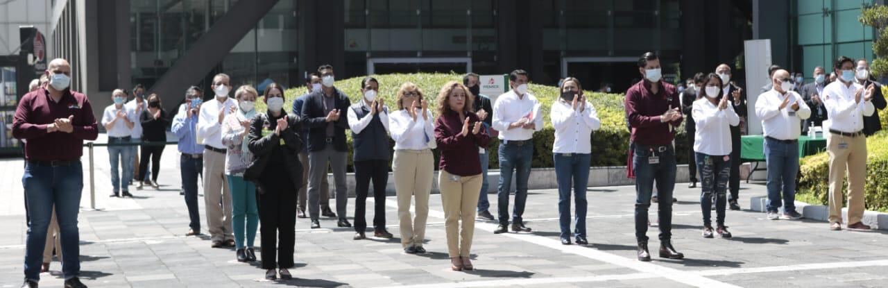 Empleados de PEMEX honraron a las víctimas.