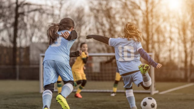 Significado de “La niña futbolista” de Los Patita de Perro: letra y mensaje de igualdad en el deporte