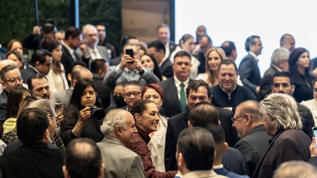 Sheinbaum se reúne con empresarios en Tijuana durante su gira por Baja California