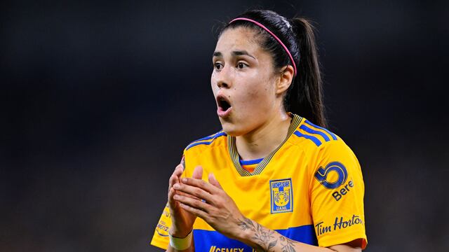 Lizbeth Ovalle, en el Clásico Regio ante Rayadas de Monterrey.