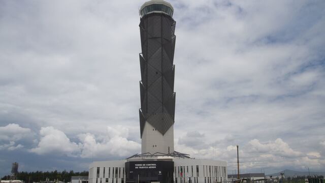Torre de Control del Aeropuerto Internacional de Santa Lucía