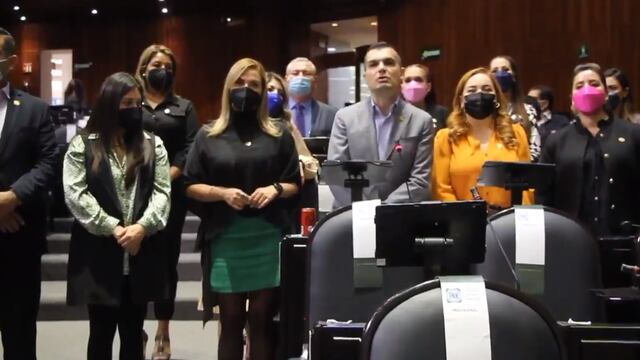 Diputado del PAN critica medalla de plata de AMLO