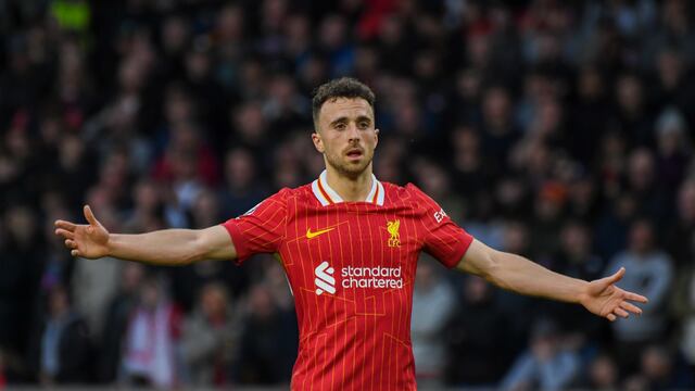 Fans revientan a estrella del Liverpool que prefirió hacer TikToks que ir al funeral de Diogo Jota.