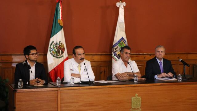 Jaime Rodríguez Calderón y su gabinete anunciaron el número de enfermos.