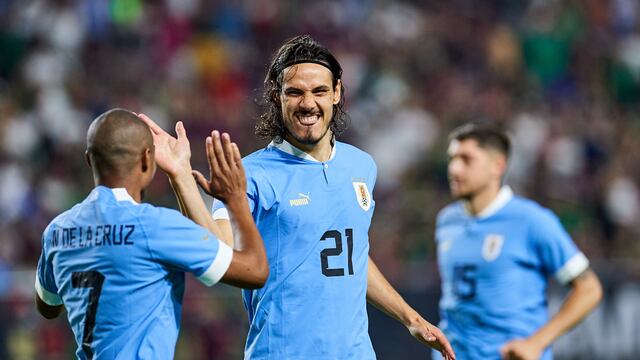 Edinson Cavani anotó el 0-3 con un disparo de larga distancia.