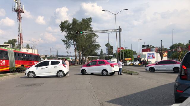 TAXISTAS BLOQUEARON CALZADA VALLEJO