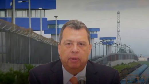 Ángel Aguirre Rivero llega al Altiplano tras su detención por el caso Ayotzinapa