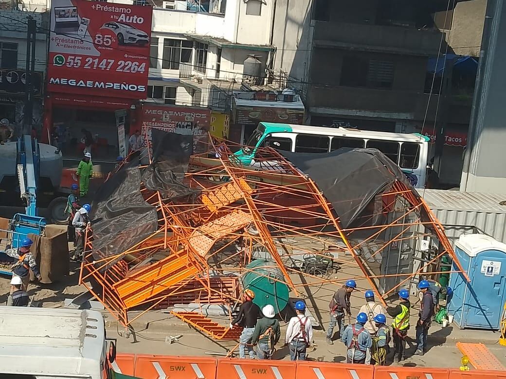 ¿Qué pasó en la Línea 12 del Metro CDMX? Se cae estructura metálica en las obras de reconstrucción; no hay heridos