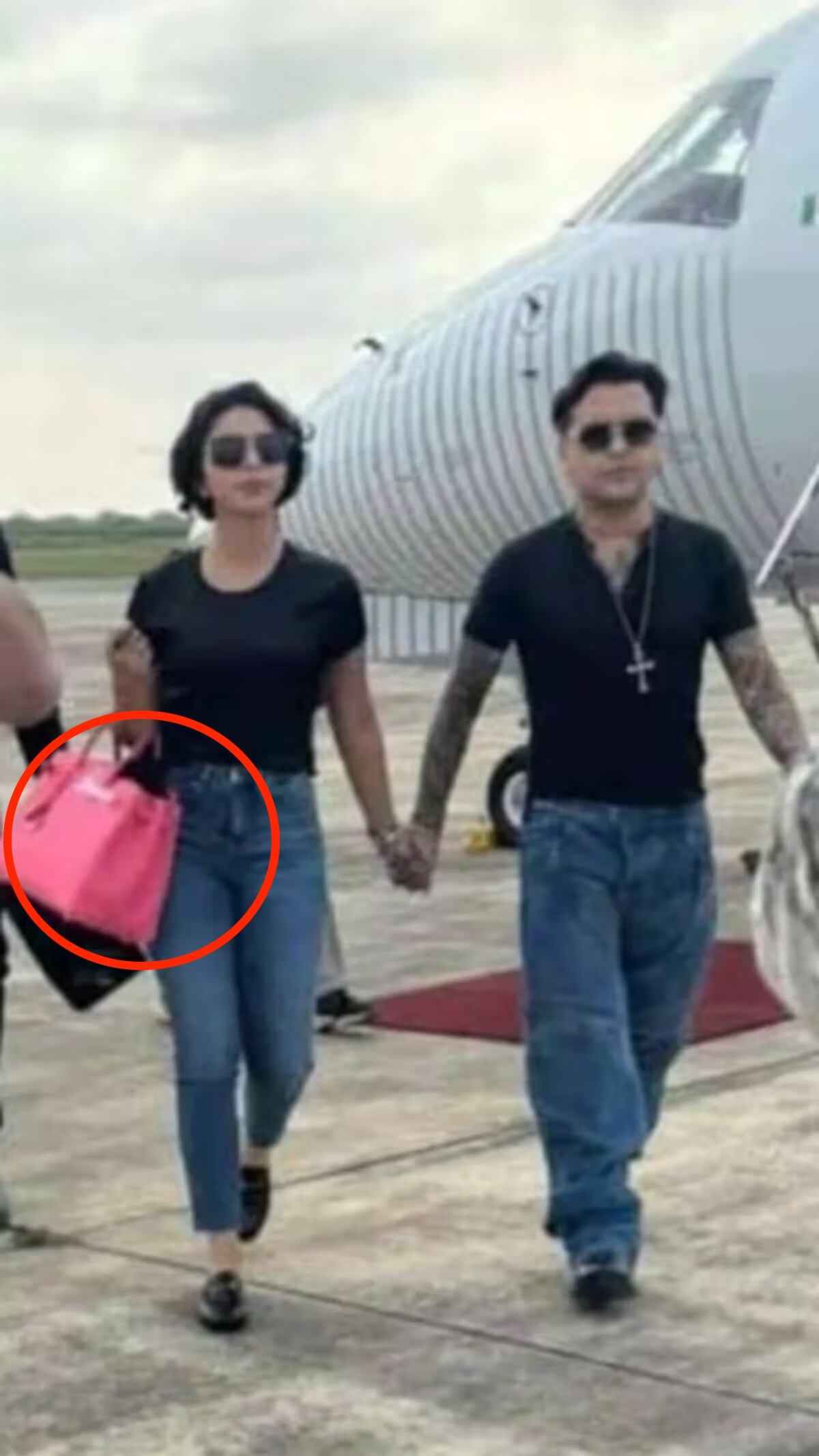 Belinda tiene el mismo bolso Birkin Hermes que Ángela Aguilar