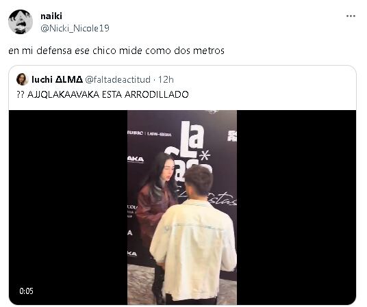 Nicki Nicole explica porqué uno que no es Peso Pluma, se le arrodilló.