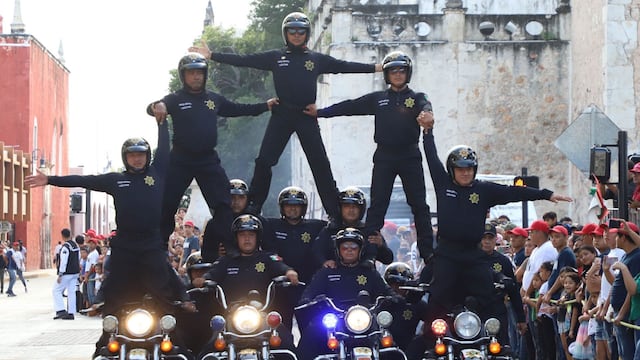 Desfile de la Revolución Mexicana el 20 de noviembre en Yucatán.