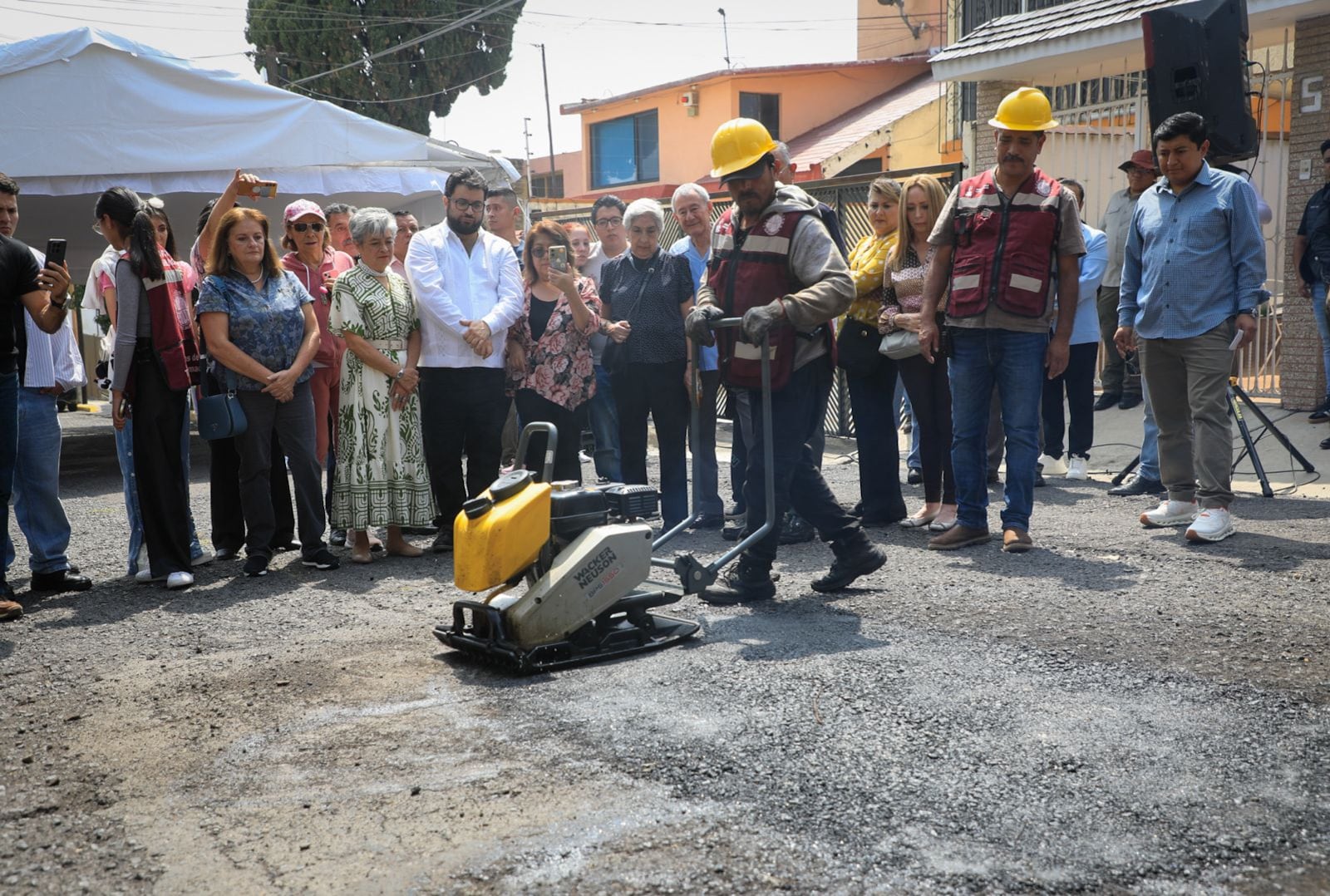 Naucalpan incorpora bacheadoras móviles para reparar calles y reducir tiempos