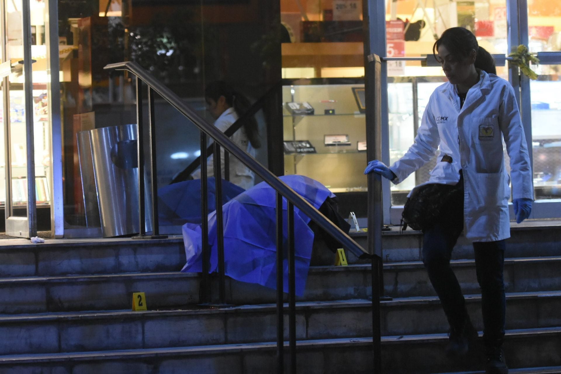 Asesinato tras asalto en Sanborns.