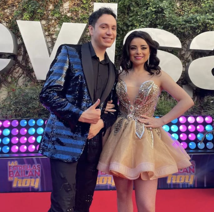 Raymix y Violeta Isfel